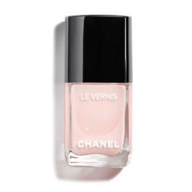 Lak na nehty odstín Ballerina, Chanel, 890 Kč Lak na nehty odstín Ballerina, Chanel, 890 Kč