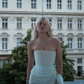 Annet Xhair: @shuuemura_artofhair @mirka_mysickaŠaty: @tomas_nemec