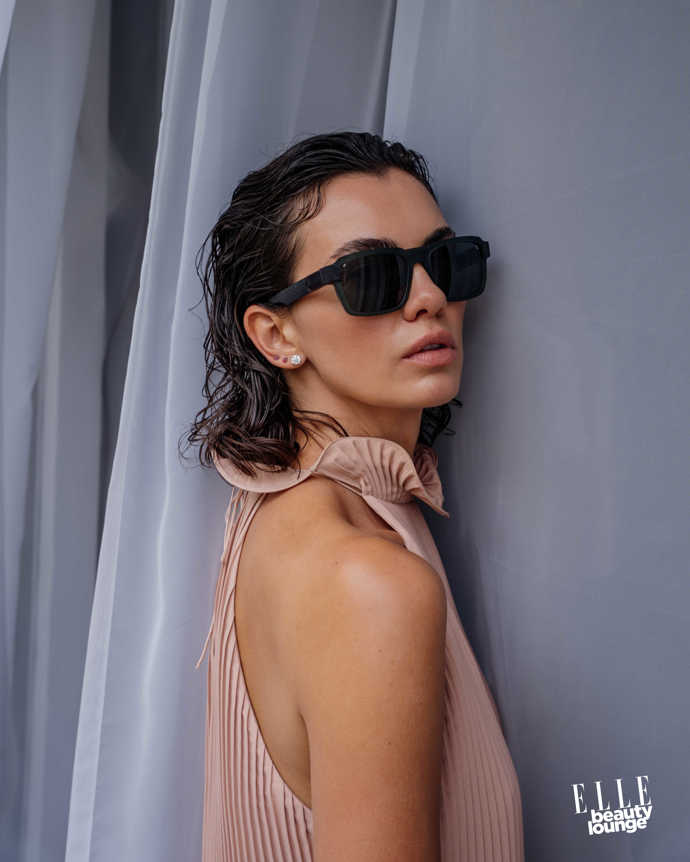 Maria DušičkaBrýle: @etniabarcelonaMake-Up: @ivanatokyVlasy: @wellaczsk @petr_novak_wellaFashion Director & Styling: @mariakohutikAsistent stylingu: Danil Pryima @danilpryima & Siuzanna Yunusova @sgayechkaŠaty: @jamemmeBoty: @jimmychooLokace: @grandhotelpupp Maria DušičkaBrýle: @etniabarcelonaMake-Up: @ivanatokyVlasy: @wellaczsk @petr_novak_wellaFashion Director & Styling: @mariakohutikAsistent stylingu: Danil Pryima @danilpryima & Siuzanna Yunusova @sgayechkaŠaty: @jamemmeBoty: @jimmychooLokace: @grandhotelpupp