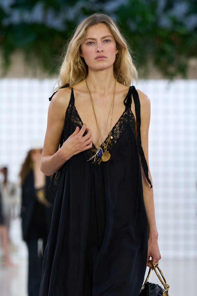 Chloe SS25