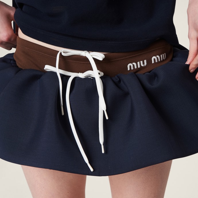 Minisukně, MiuMiu, € 1.000
