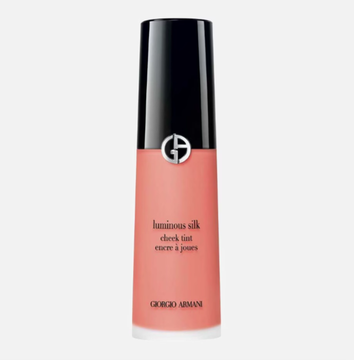  Tvářenka Armani Luminous Silk Cheek Tint Shine, Armani Beauty, 1 500 kč, prodává Douglas.cz