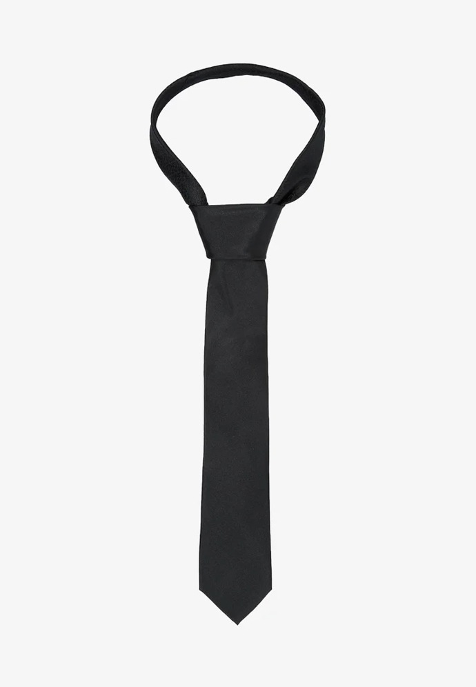 Černá kravata, Michael Kors, Zalando, 960 Kč 