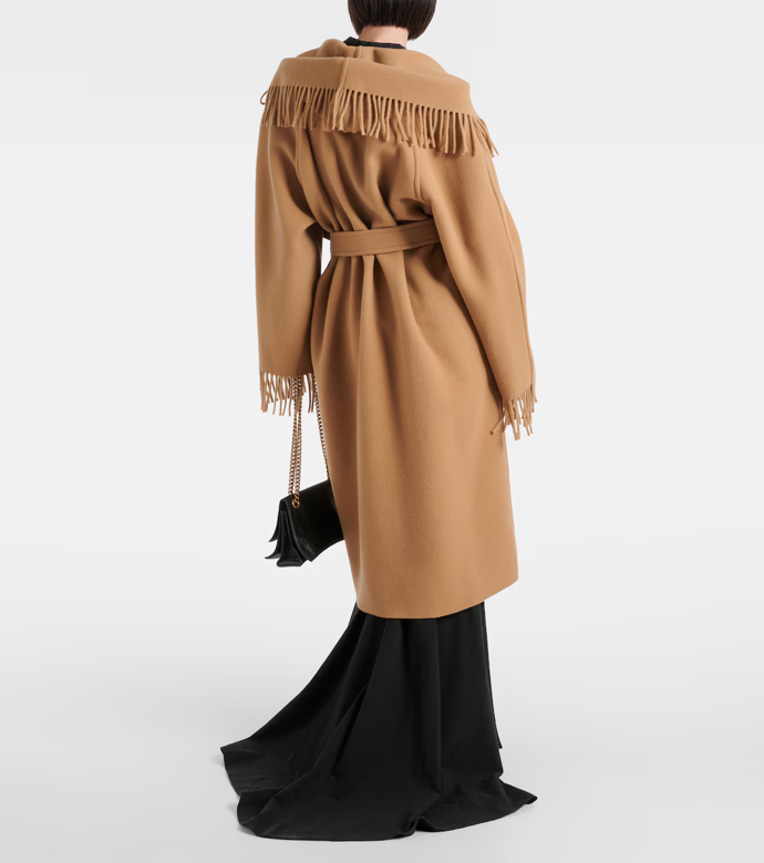 Kabát, Balenciaga, MyTheresa, € 2,800