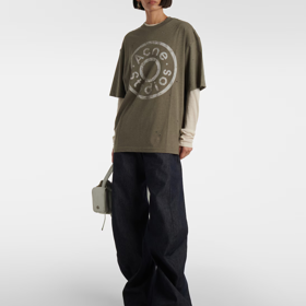 Tričko, Acne Studios, MyTheresa, € 320 Tričko, Acne Studios, MyTheresa, € 320