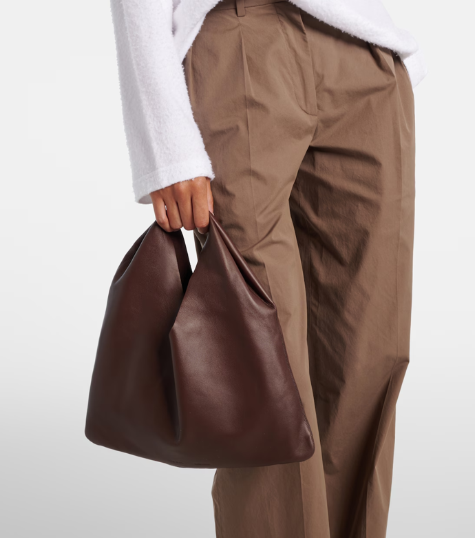Kabelka, The Row, MyTheresa, € 1,380