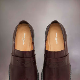 Tabi, Maison Margiela, €990 Tabi, Maison Margiela, €990