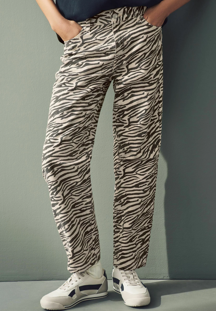 Kalhoty s rovnými nohavicemi v zebřím printu, Next, Zalando, 32 Eur