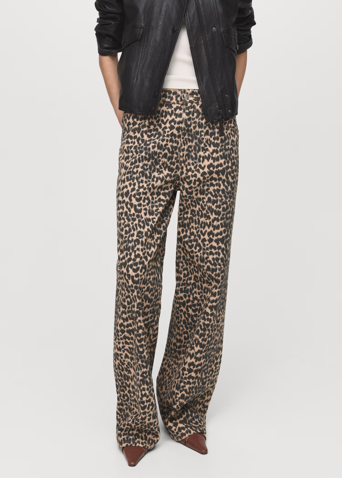 Kalhoty s rovnými nohavicemi v leopardím printu, Mango, 1 299 Kč 