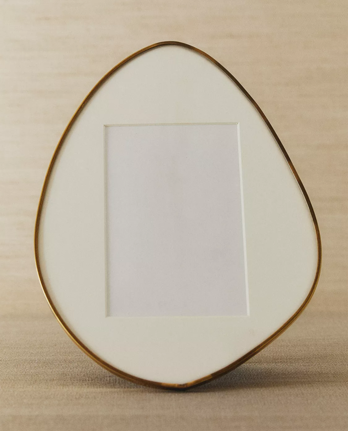 Rámeček na fotografii, ZARA HOME, od 699,-/ks, 