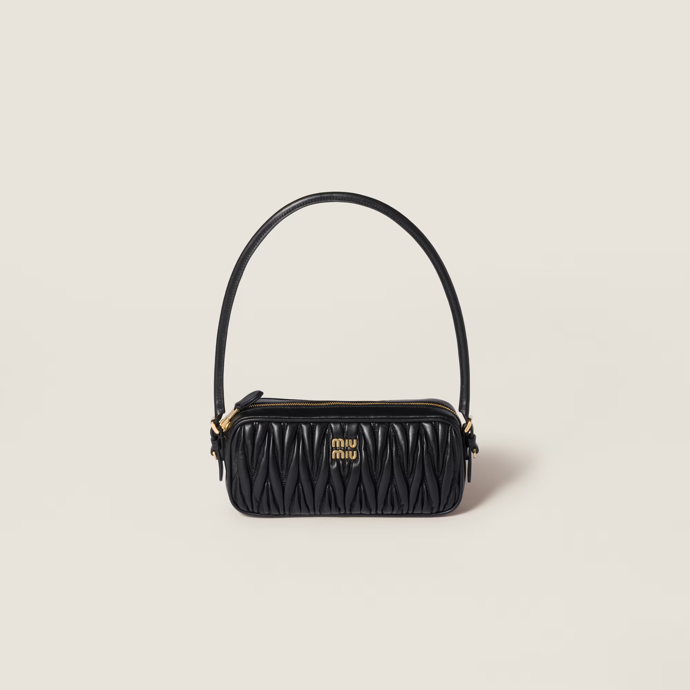 Kabelka, MiuMiu, € 1.400