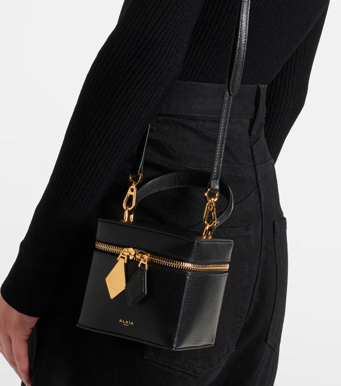 Vanity, Alaia, MyTheresa, € 1,300