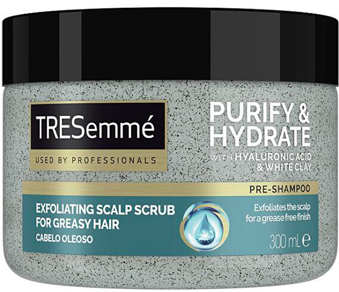  Exfoliating Scalp Scrub Purify & Hydrate, TRESemmé, v drogeriích, 189 Kč