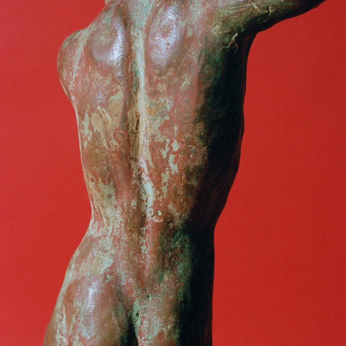Socha z archivu zachyceny Camille Vivier