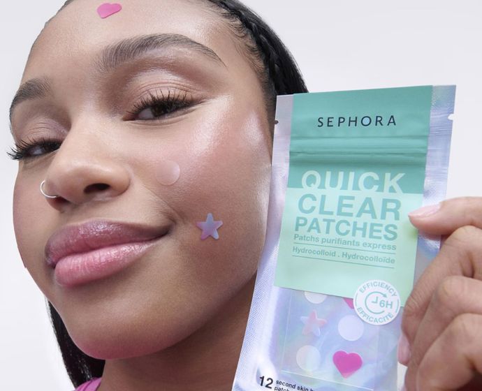 Rychlá SOS varianta na den: tenké náplasti pomáhají stáhnout pupínek a brání nechtěnému dotýkání. Quick Clear Patches, Sephora Collection, Sephora, 140 Kč