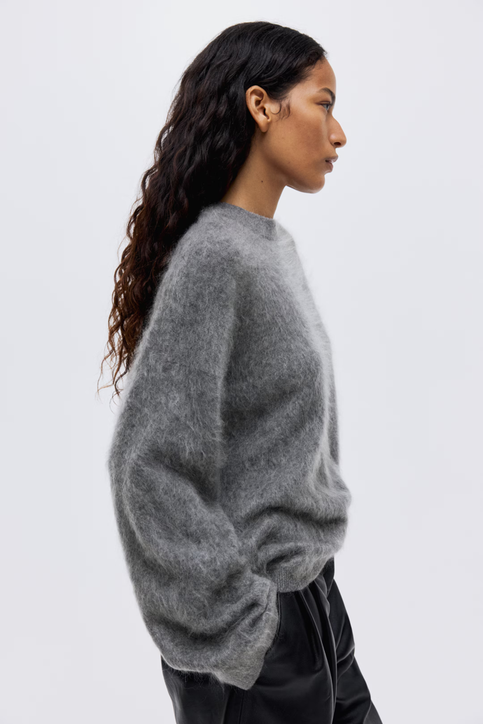 Svetr, H&M, 5299 Kč