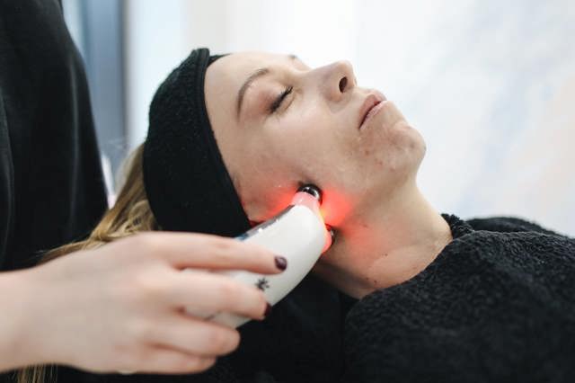 V čem může pomoci dermatologie a jaké zákroky nabízí klinika Asklepion