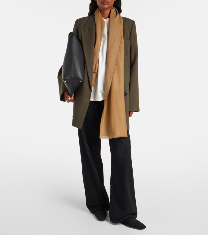Džíny, Toteme, MyTheresa, € 360