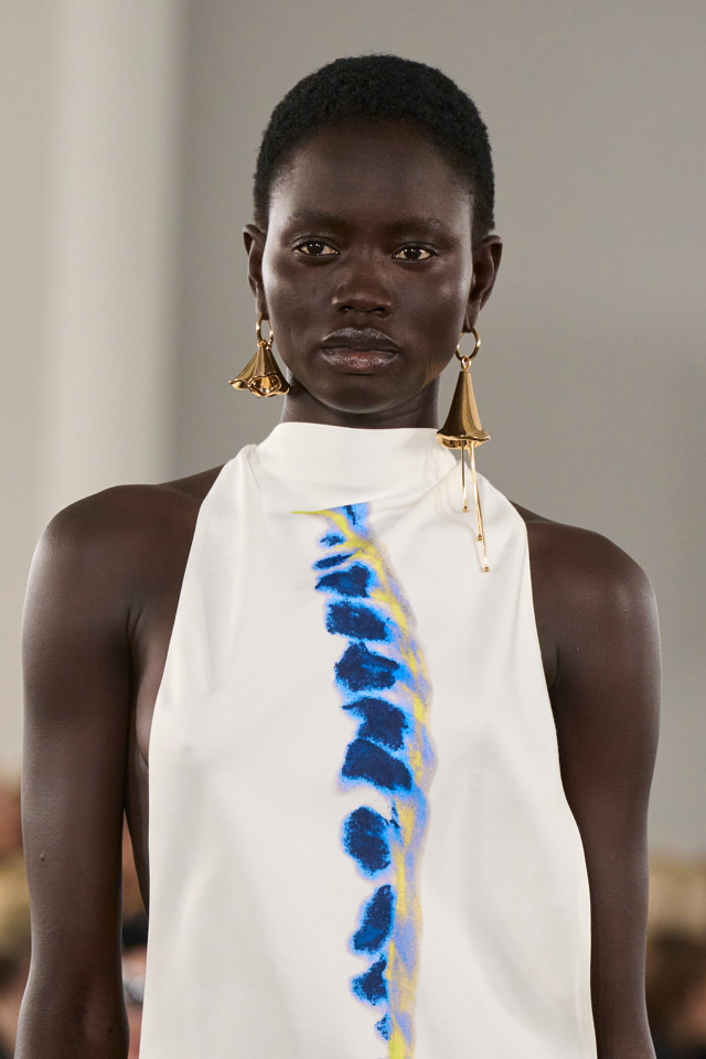 Sportmax Spring-Summer 2026: Proti temným zítřkům zbrojme optimismem