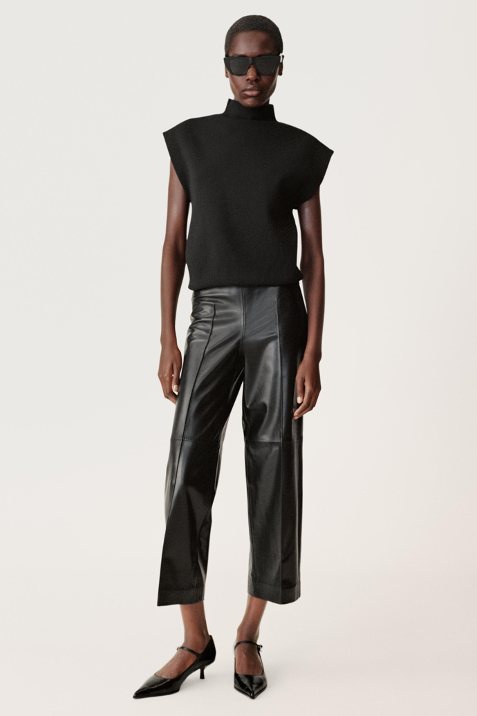 Kožené třičtvrťáky, Zara, 5 599 Kč 