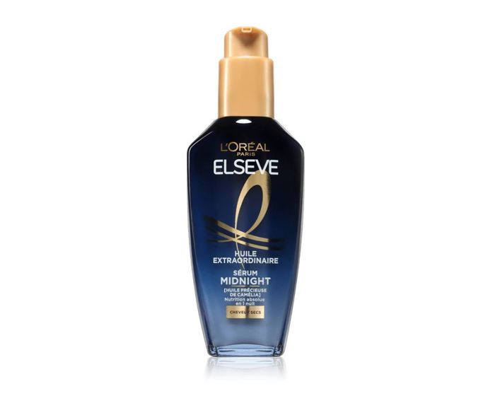 L’Oréal Paris Elseve Extraordinary Oil – Noční sérum na vlasyBohatá, ale lehká noční péče, která během spánku vyživí suché a oslabené délky, uhladí povrch a ráno zkrátí styling na minimum. Pomáhá předcházet krepatění až na 96 hodin a zanechá vlasy hebké, poddajné a voňavé – bez mastných stop na polštáři a bez oplachování. Ideální jako rychlá večerní „pojistka“ pro hladký lesk a měkké konečky.Elseve Extraordinary Oil Night Serum, L’Oréal Paris, Notino, 340 Kč