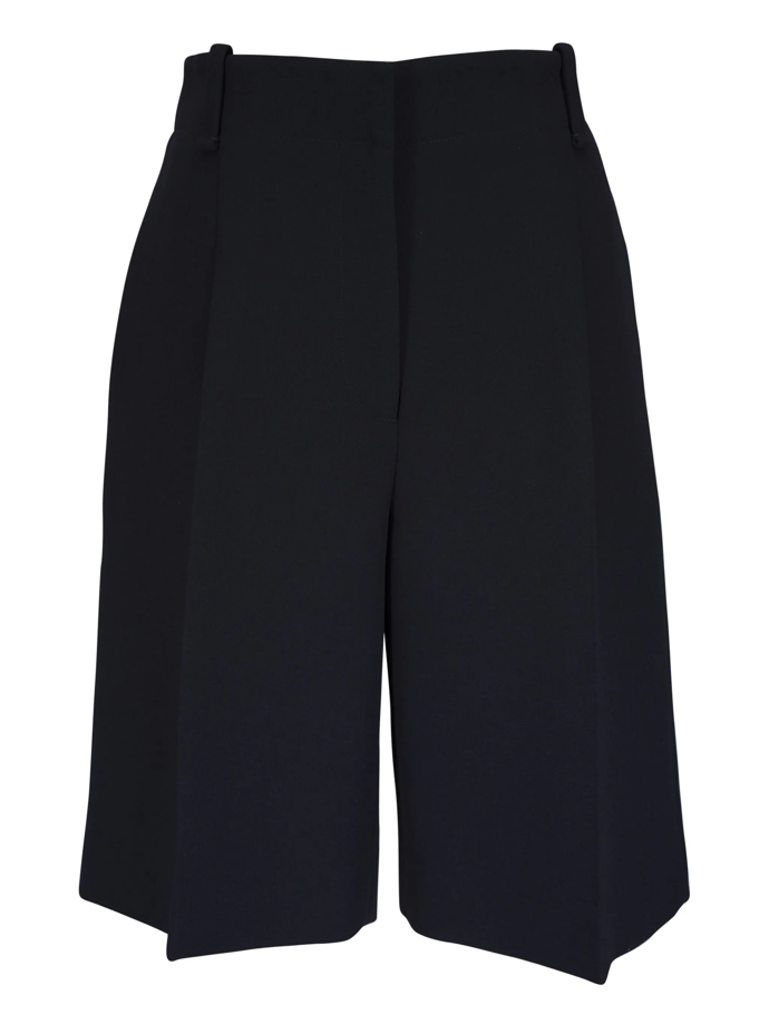 Šortky, Arket, € 34.50