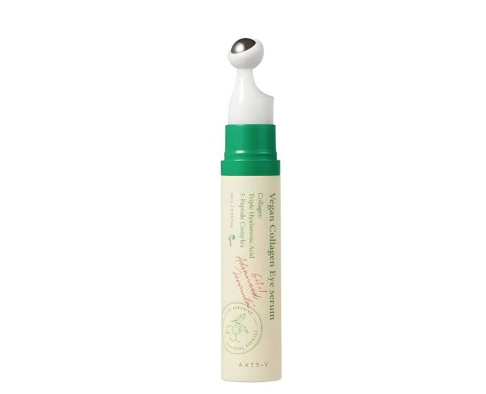 AXIS-Y Vegan Collagen Eye SerumVeganské sérum s rostlinným „kolagenem“ a peptidy pro plnější, hladší oční okolí bez zatížení. Lehká gel-sérum textura se vsákne raz dva a dělá perfektní podklad pod korektor. Vhodné pro citlivé typy i každodenní layering.Vegan Collagen Eye Serum, AXIS-Y, kocosbeauty.cz, 634 Kč