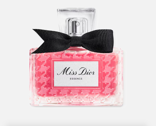  Miss Dior Essence de Parfum, Dior, 4 690 Kč