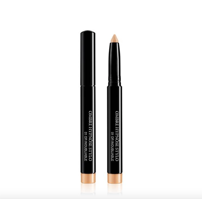  Oční stíny v tužce Ombre Hypnôse Stylo, ods. 01 Or Inoubliable, Lancôme, 990 Kč 