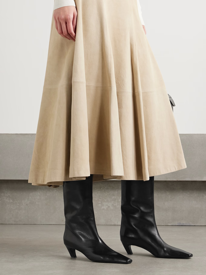 Kozačky, Khaite, Net-a-porter, €1,360