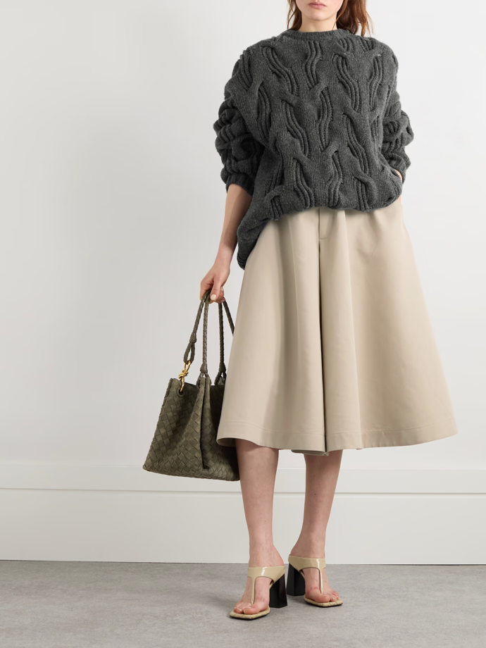Svetr, Bottega Veneta, Net-a-porter, €1,700