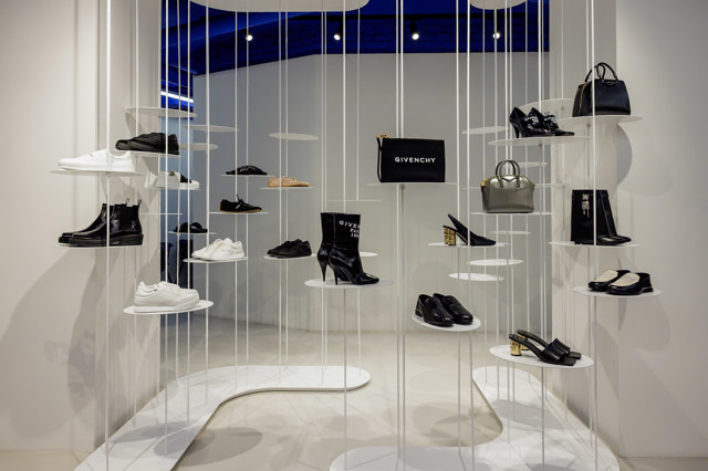 Pařížská noblesa v srdci Prahy: Givenchy zazářilo na fashion soirée