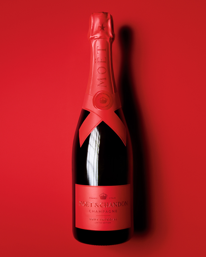 Moët & Chandon Brut Impérial Holiday Edition box, Global Wines & Spirits, 1 089 Kč