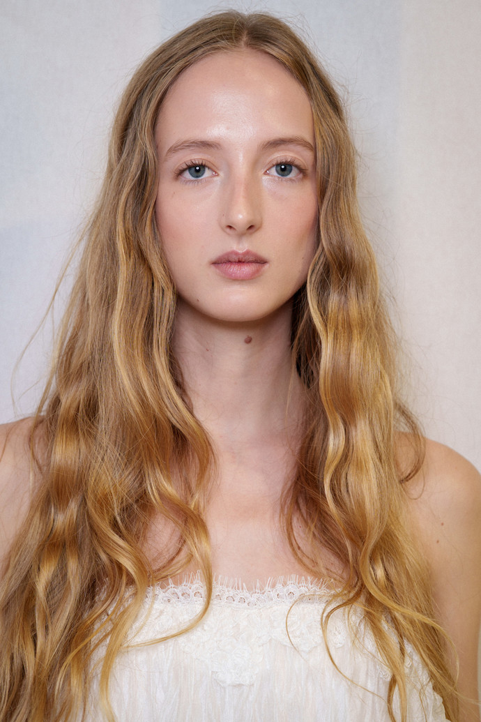  Brassy hair inspirace z přehlídek