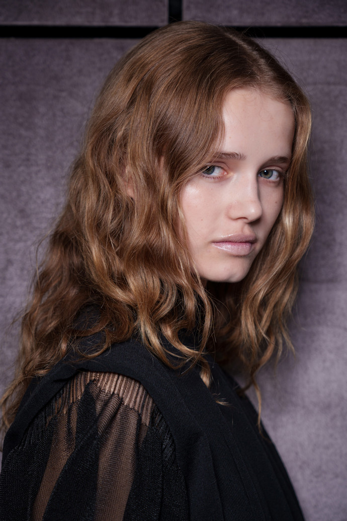  Brassy hair inspirace z přehlídek