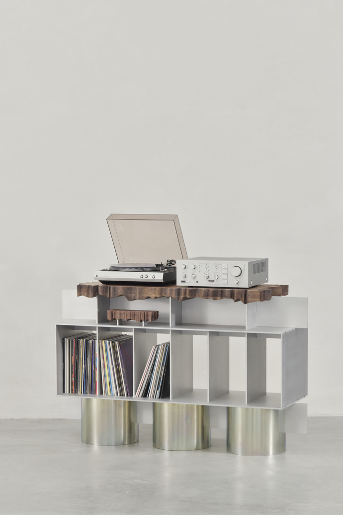 JIŘÍ KREJČIŘÍK - Audio Altar (nozomi furniture), kategorie osvětlení, nábytek (krom sedacího), designér*ka roku