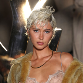 Beatnik cut inspirace podle Iris Law Beatnik cut inspirace podle Iris Law