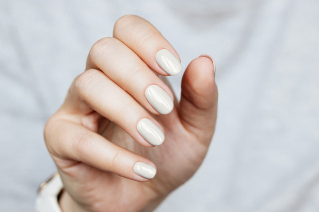  Cloud dancer nails