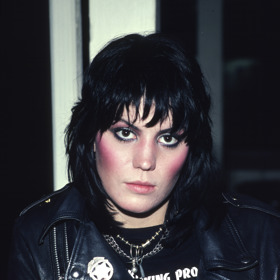 Beatnik cut inspirace podle Joan Jett Beatnik cut inspirace podle Joan Jett