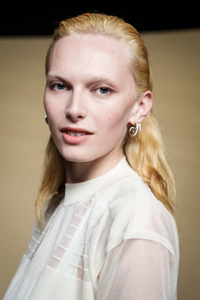  Brassy hair inspirace z přehlídek