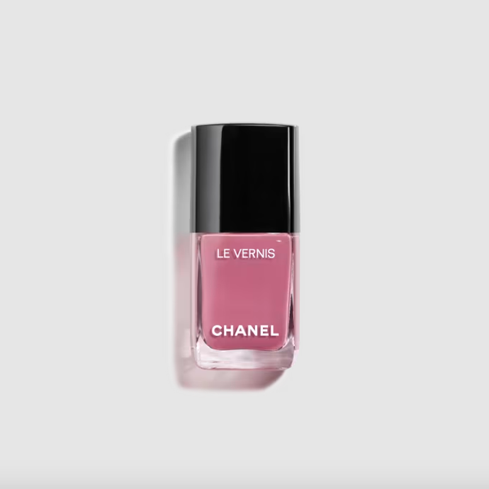  Lak na nehty Le Vernis, ods. Sorcière, Chanel, 890 Kč
