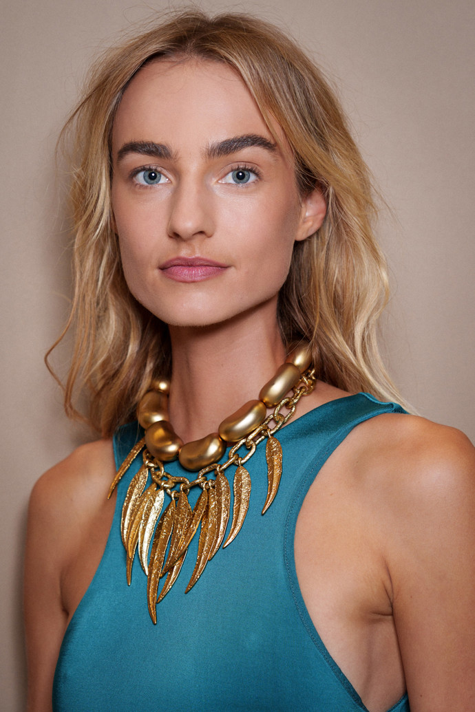  Brassy hair inspirace z přehlídek