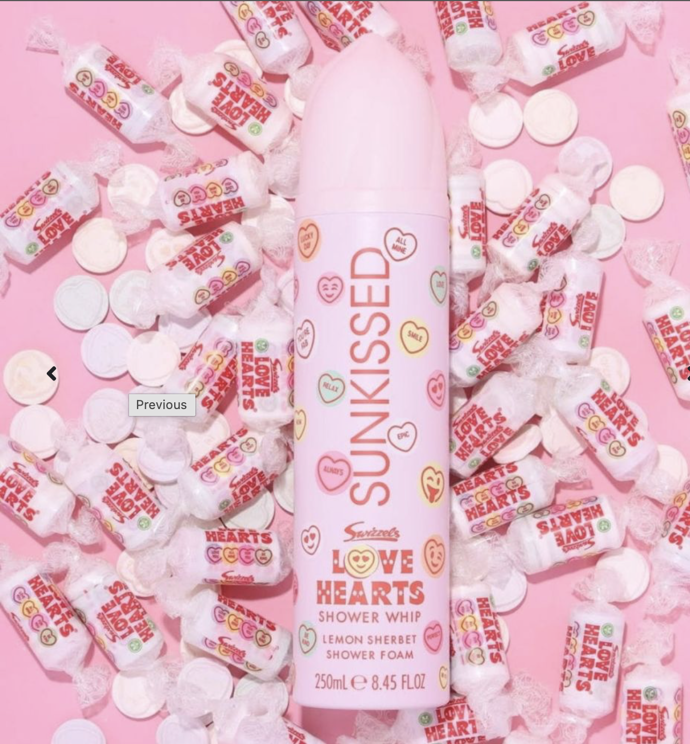  Šlehačková sprchová pěna Sunkissed Love Hearts Shower Whip, Lemon Sherbet, prodává Riano.cz, 259 Kč