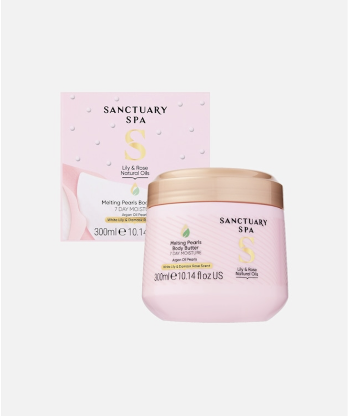  Perlové tělové máslo s přírodními oleji lilie a růže, Sanctuary SPA, prodává Douglas, 429 Kč