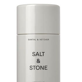 Deodorant se santalovým dřevem a vetiverem, Salt and Stone, Sephora, 570 Kč Deodorant se santalovým dřevem a vetiverem, Salt and Stone, Sephora, 570 Kč