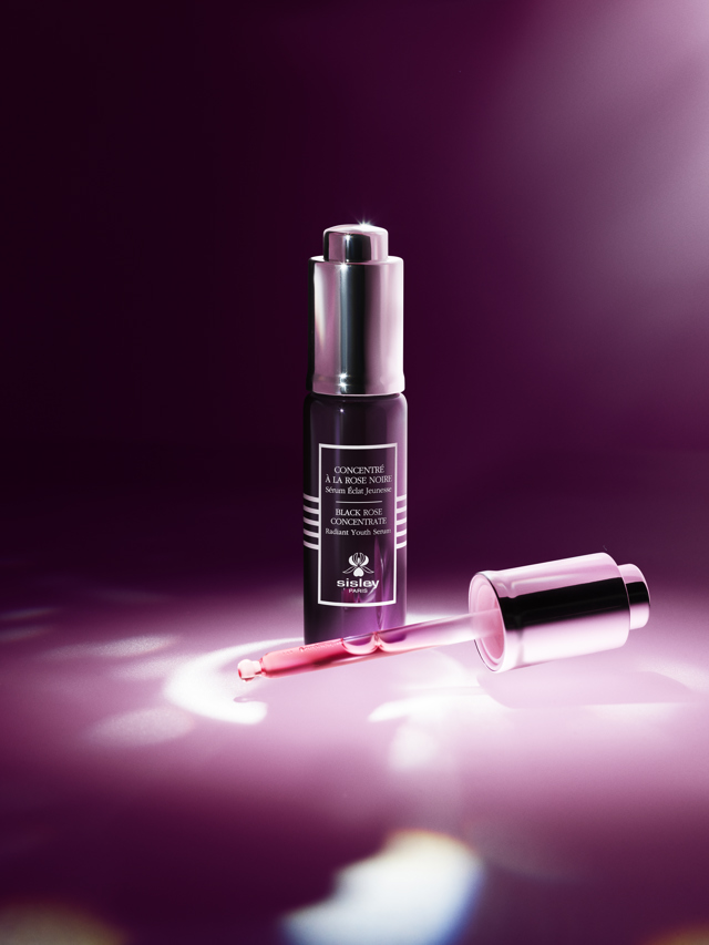 Black Rose Concentrate Radiant Youth Serum od Sisley Paris Black Rose Concentrate Radiant Youth Serum od Sisley Paris