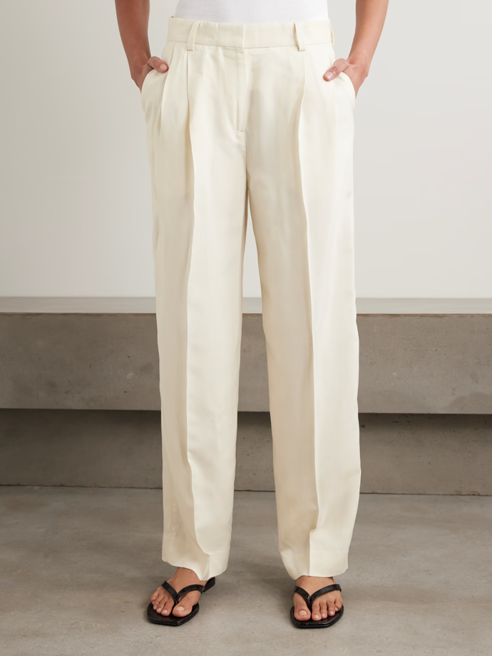 Kalhoty, Toteme, Net-a-porter, €420 Kalhoty, Toteme, Net-a-porter, €420