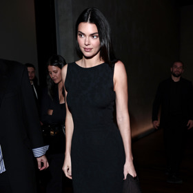  Kendall Jenner na přehlídce Emporio Armani