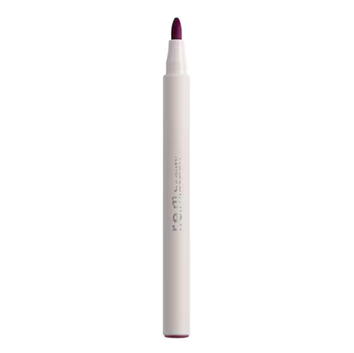  Rtěnka Practically Perm Lip Stain, ods. Miss Berry, REM Beauty, prodává Sephora, 420 Kč 