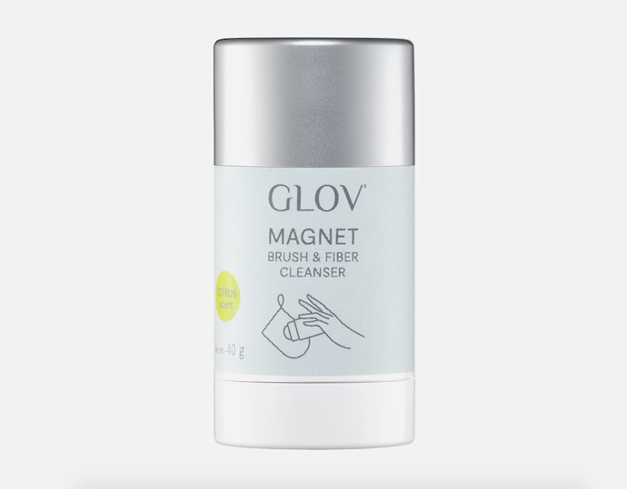  Čistič štětců Magnet Cleanser Stick Transparent, Glov, prodává Douglas, 207 Kč